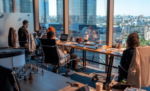 國(guó)際化學(xué)校的‘內(nèi)卷’迷思 快樂(lè)教育是否只是烏托邦？